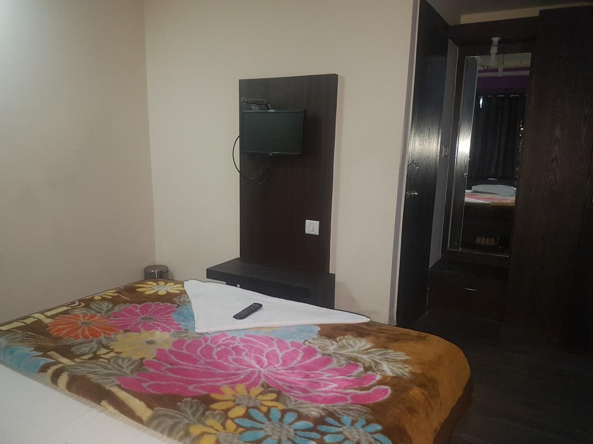 Hotel Grand Palace Гая Экстерьер фото